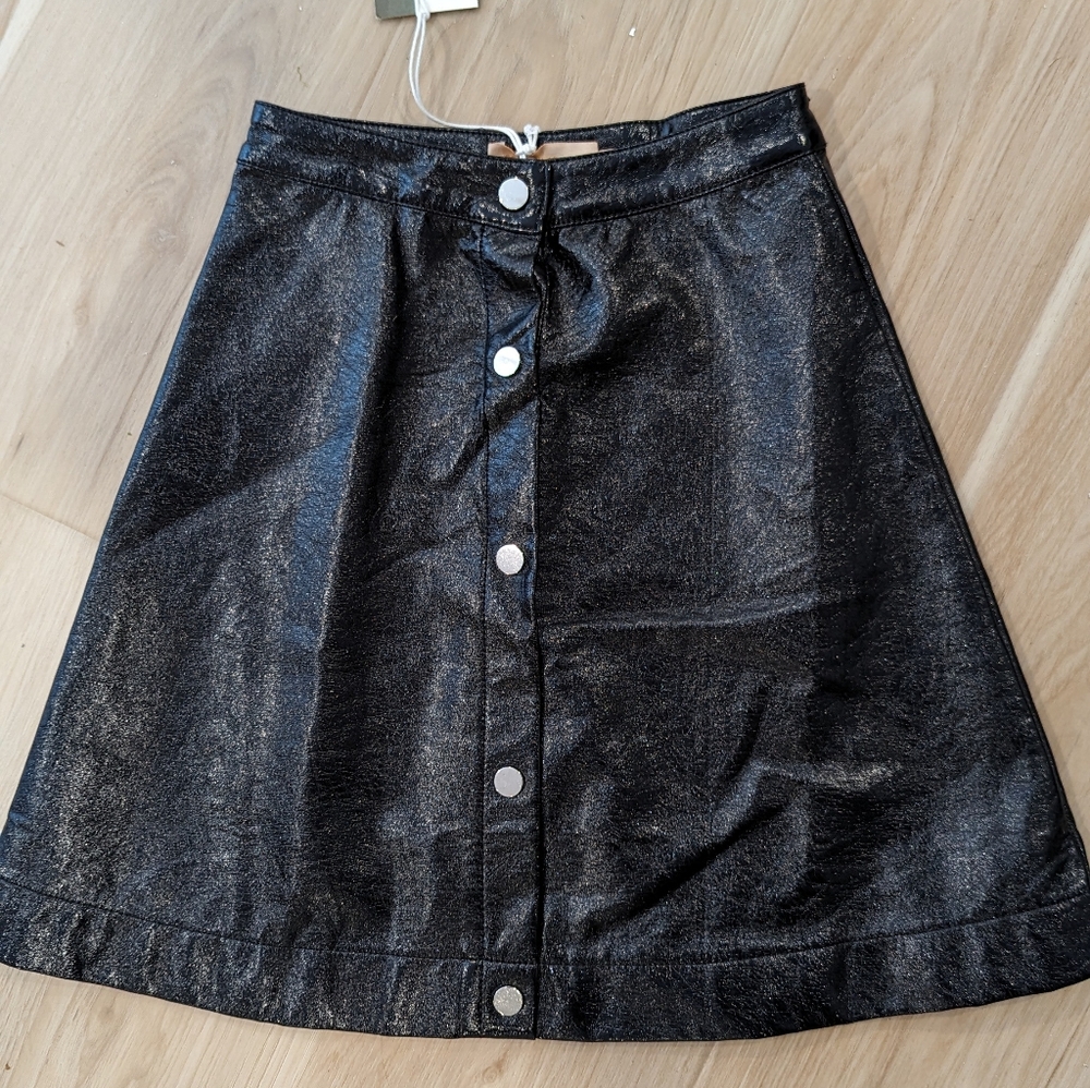 New Girls black pleather stylish skirt Size 8